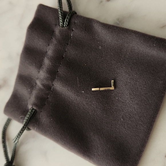 Charm - Picture 1 of 3